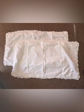 Piubelle White Decorative Lace-Edge Pillow Shams - Classic Home Bedding